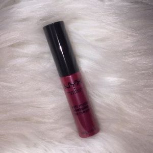 NYX Matte Lip Cream (MONTE CARLO)